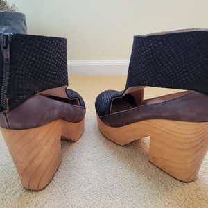Cut-out Clogs
